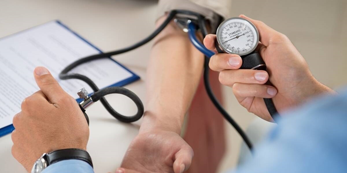 measure blood pressure - healthfitwellhub